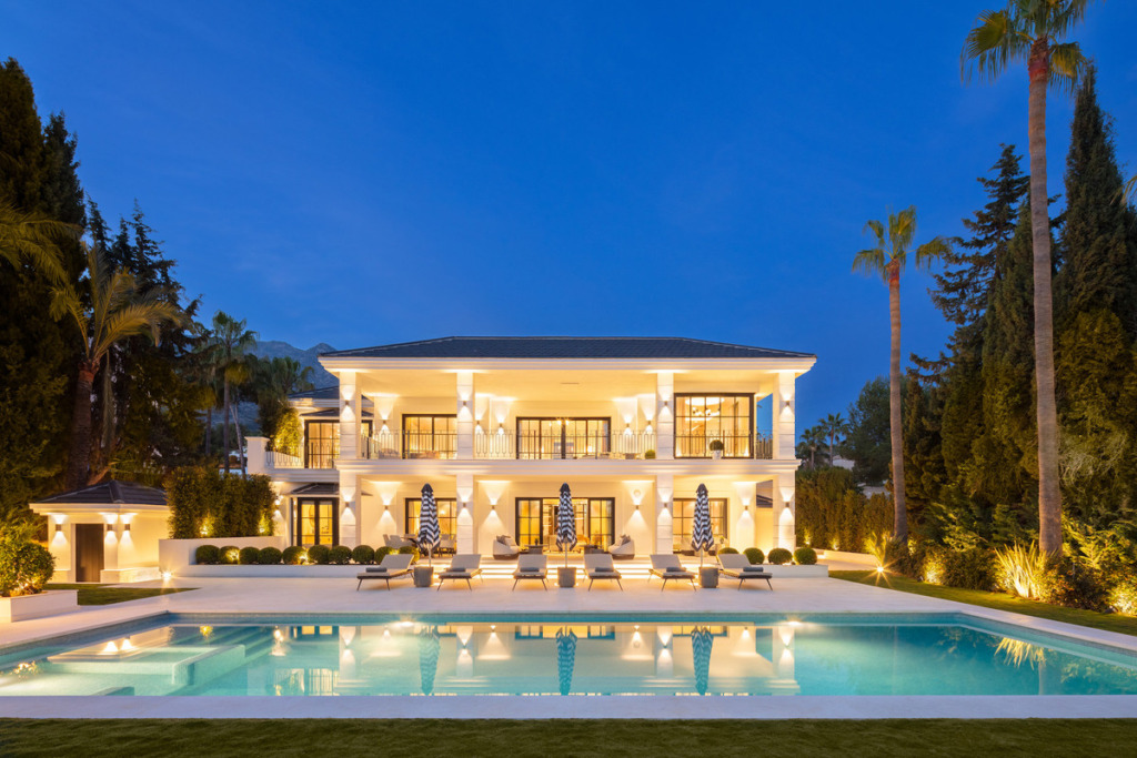 Detached Villa — Sierra Blanca