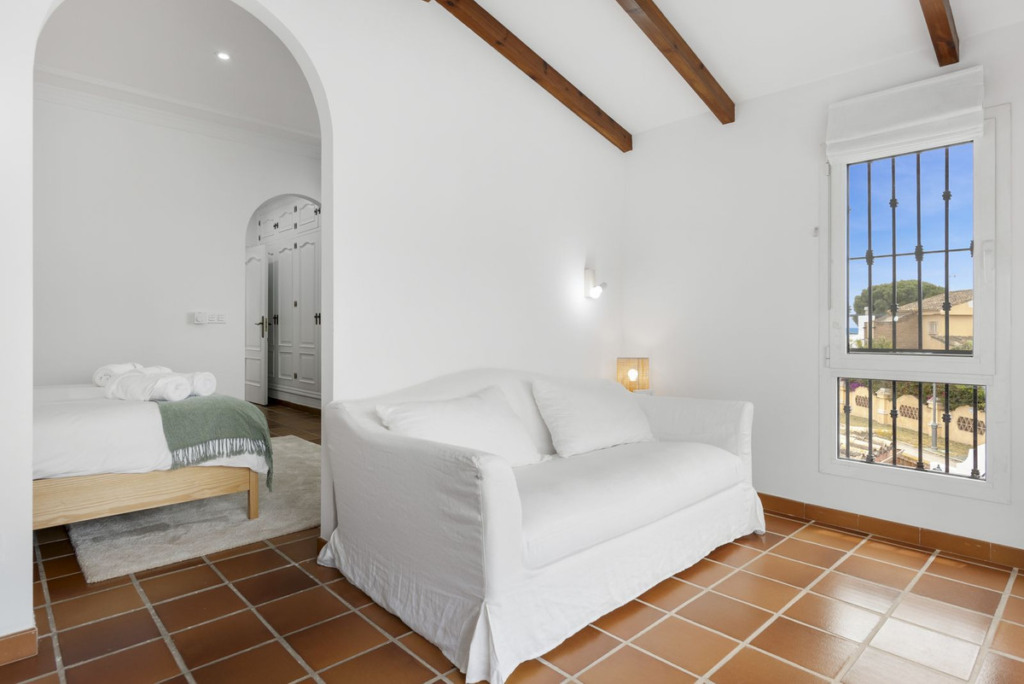 Villa – Chalet — Las Chapas
