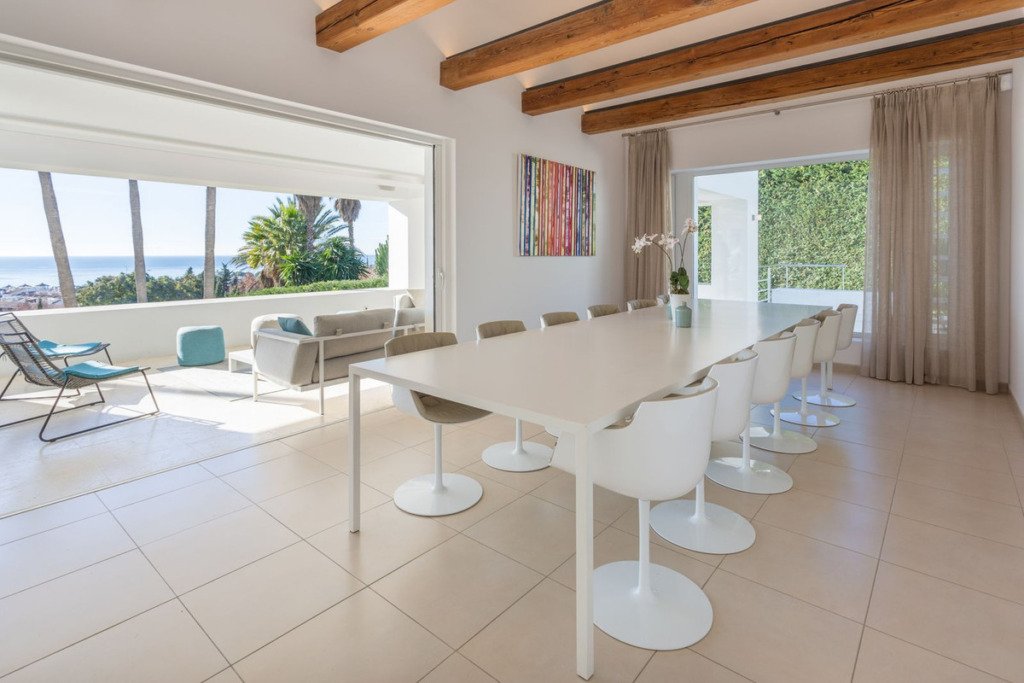 Detached Villa — The Golden Mile