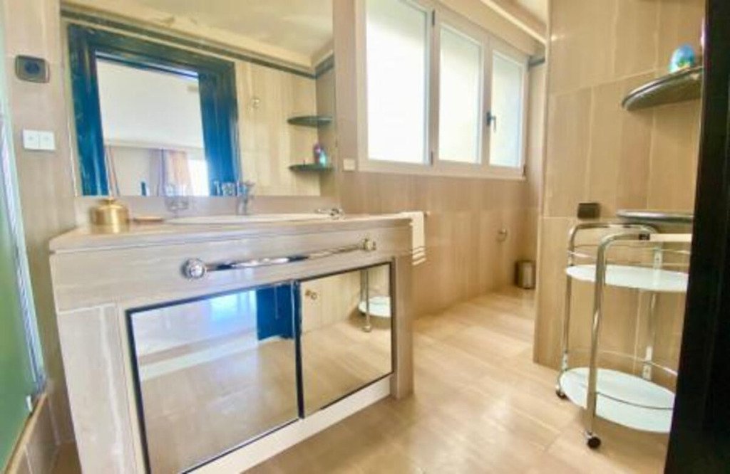 Apartamento Planta Media — Marbella