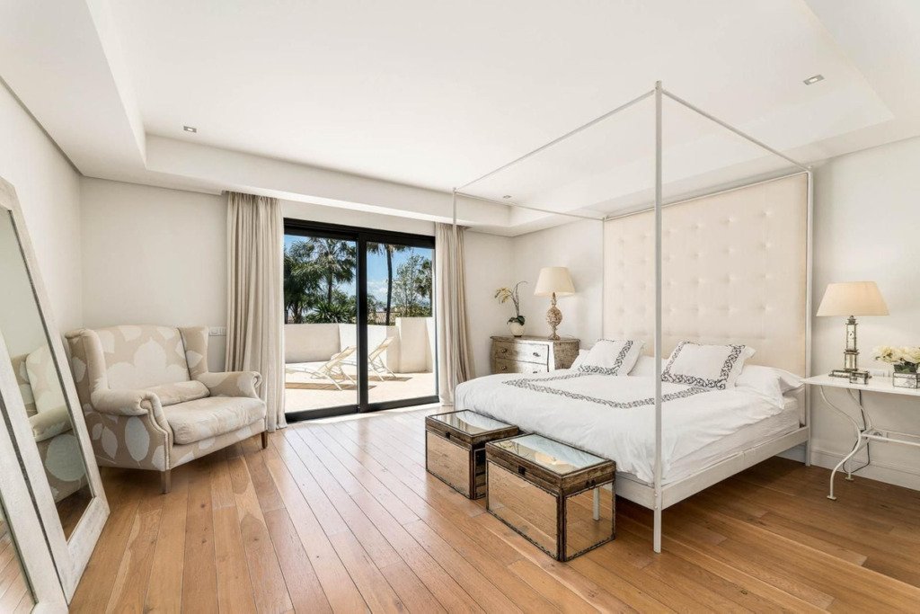 Villa – Chalet — The Golden Mile