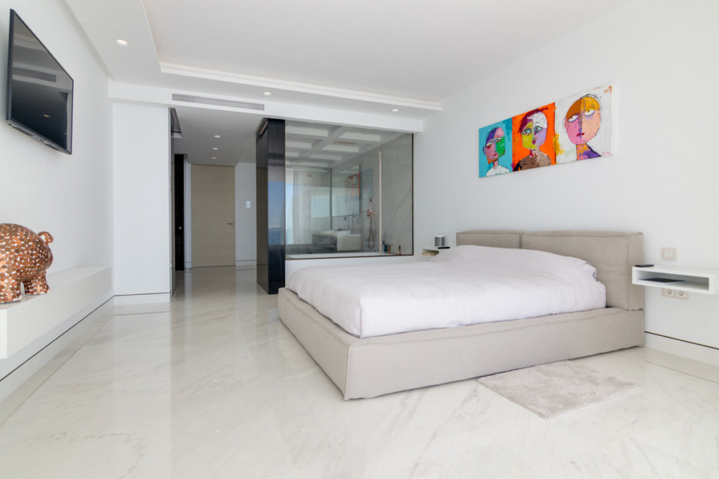 Middle Floor Apartment — Estepona
