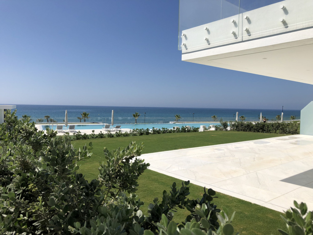 Apartamento Planta Media — Estepona