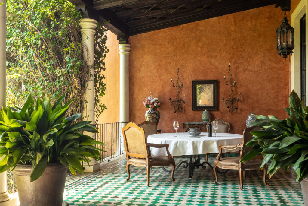 Detached Villa — The Golden Mile