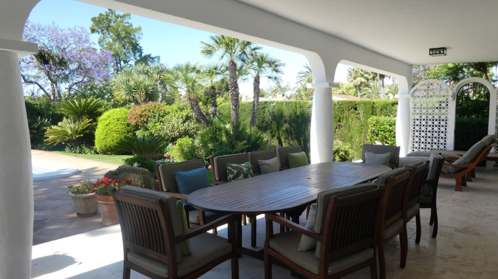 Detached Villa — Estepona