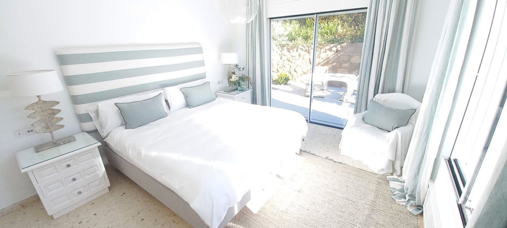 Detached Villa — El Chaparral