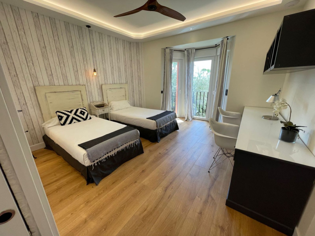 Villa – Chalet — Nagüeles