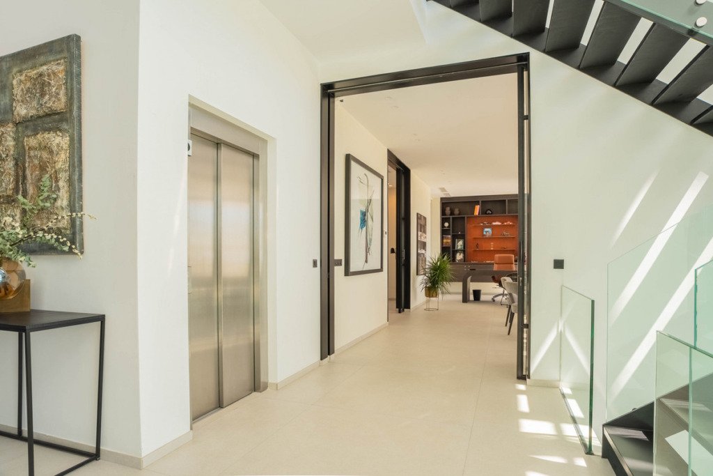 Detached Villa — Estepona