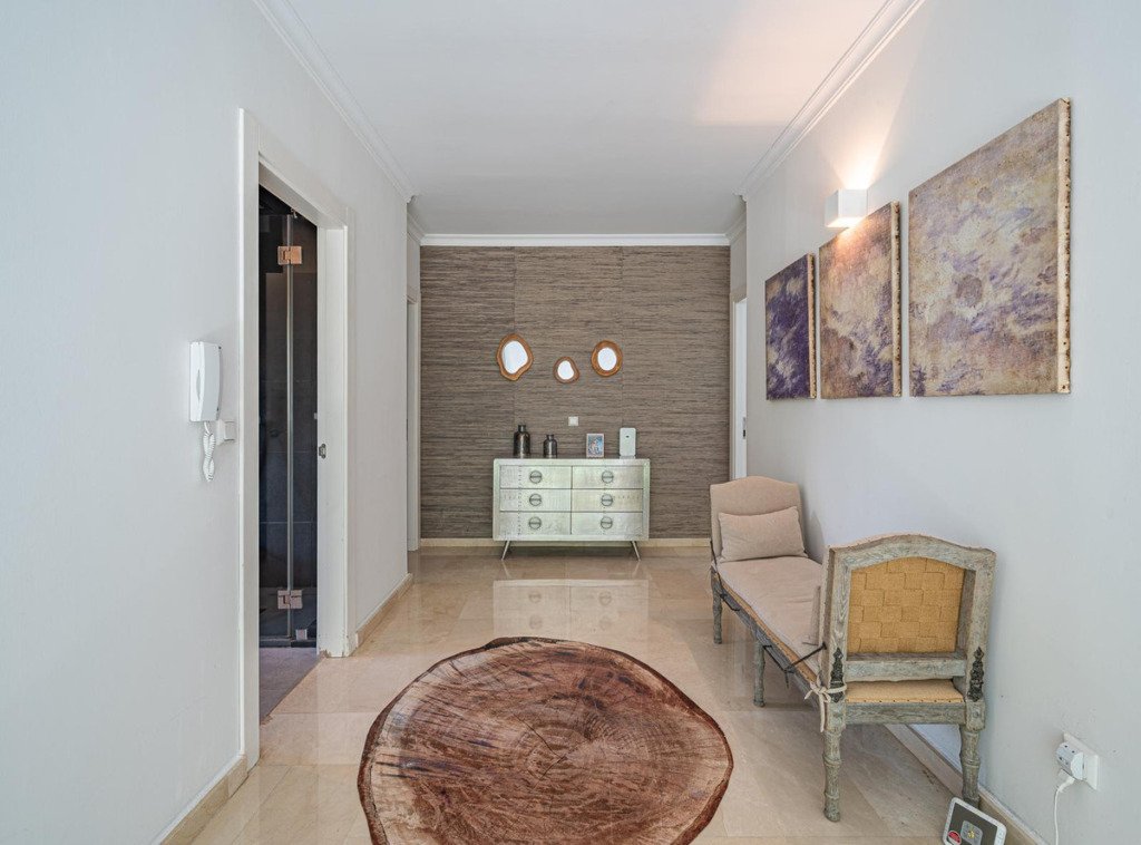 Villa – Chalet — Nueva Andalucía
