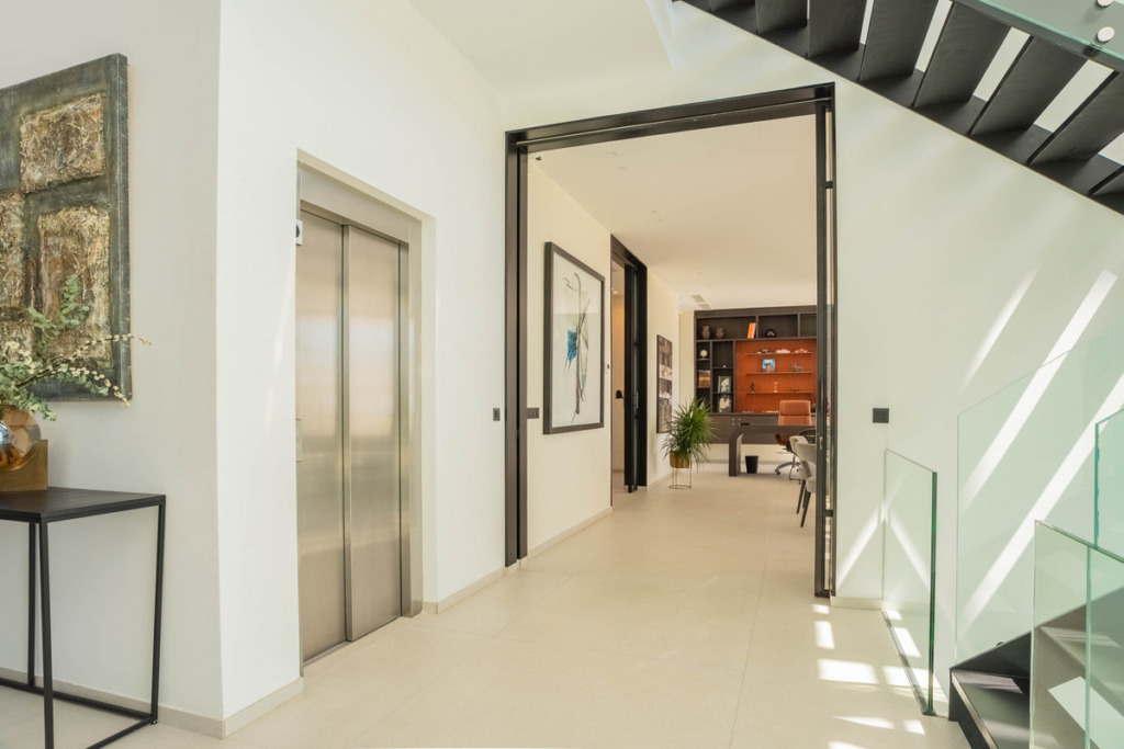 Вилла/Шале — Estepona