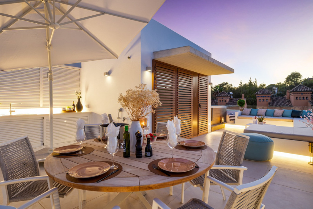 Detached Villa — The Golden Mile