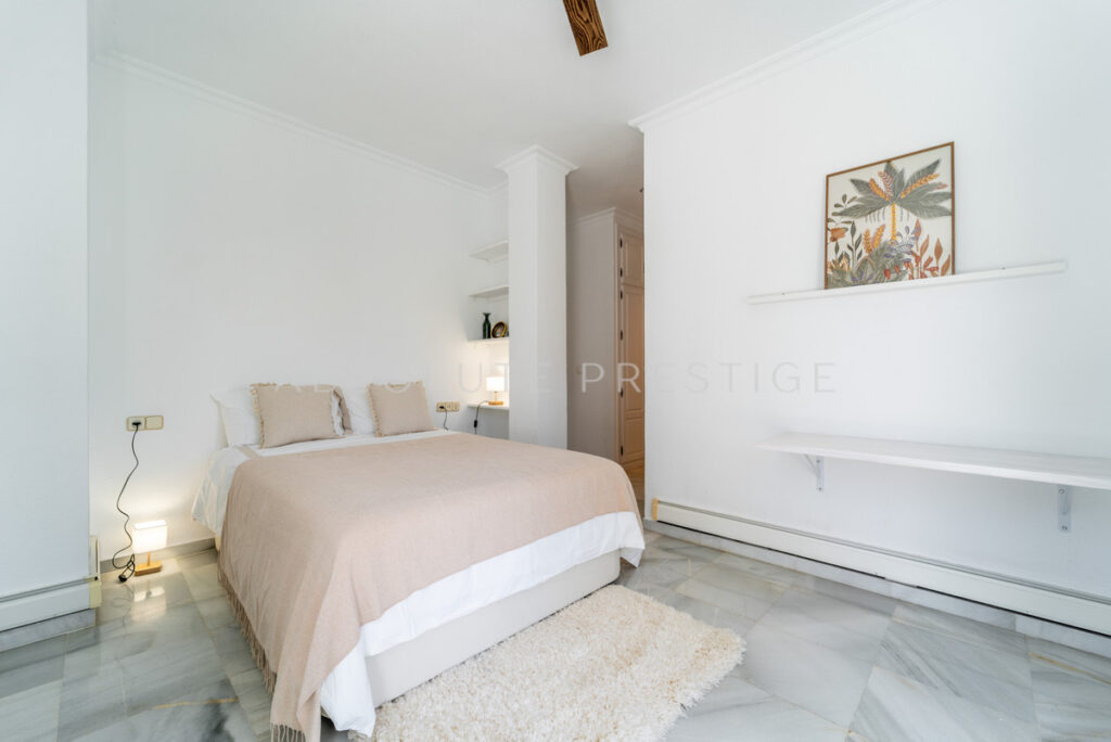 Villa – Chalet — Nueva Andalucía