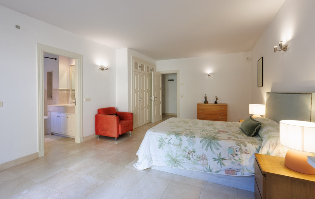 Detached Villa — Guadalmina Baja