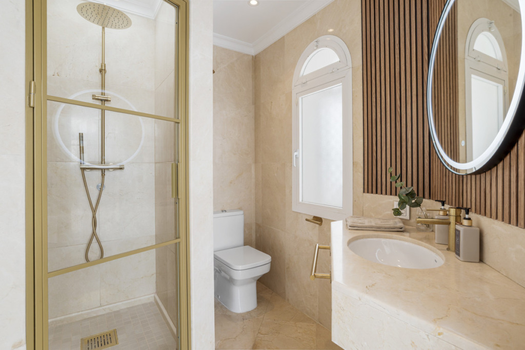 Penthouse Duplex — The Golden Mile