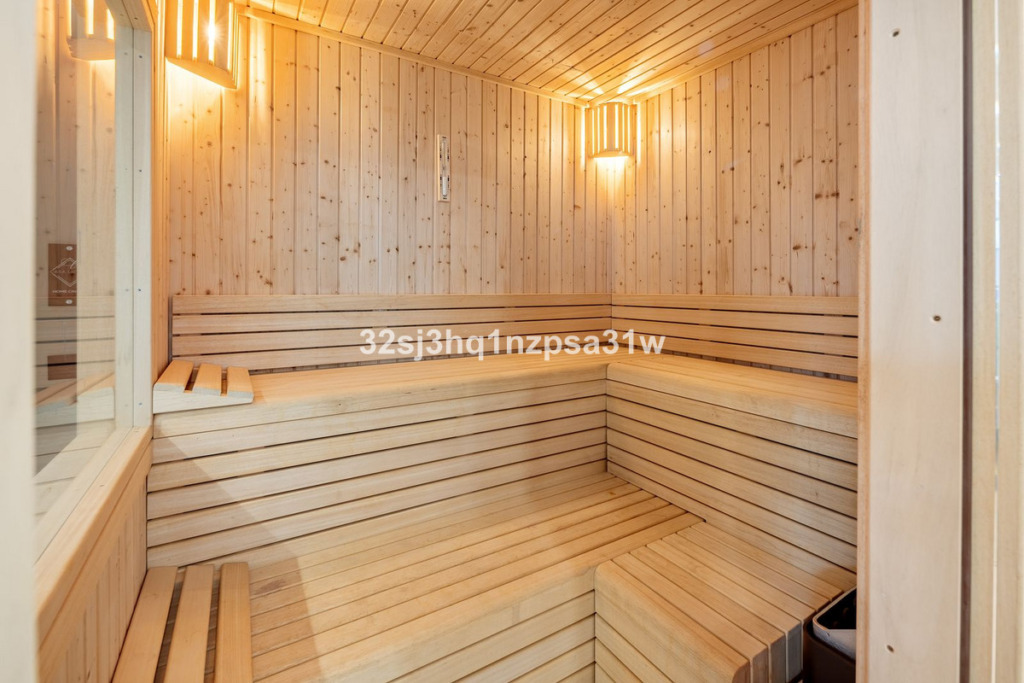 Villa – Chalet — Estepona