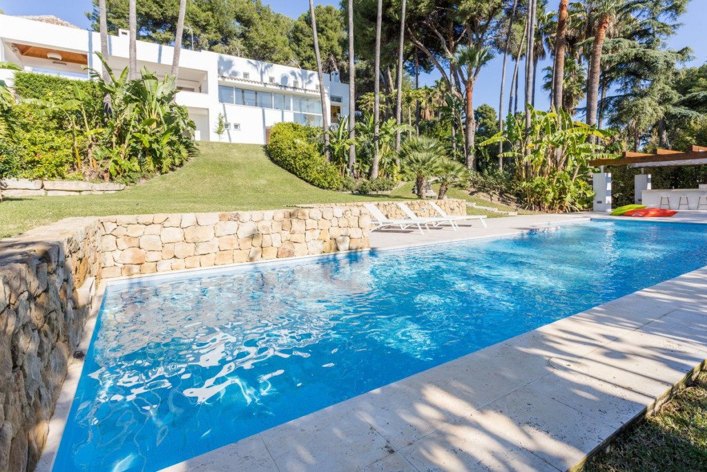 Detached Villa — The Golden Mile