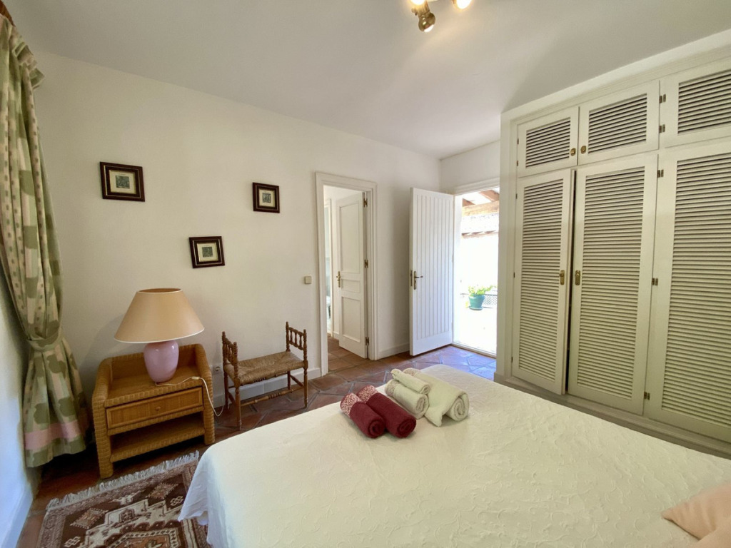 Villa – Chalet — Benahavís