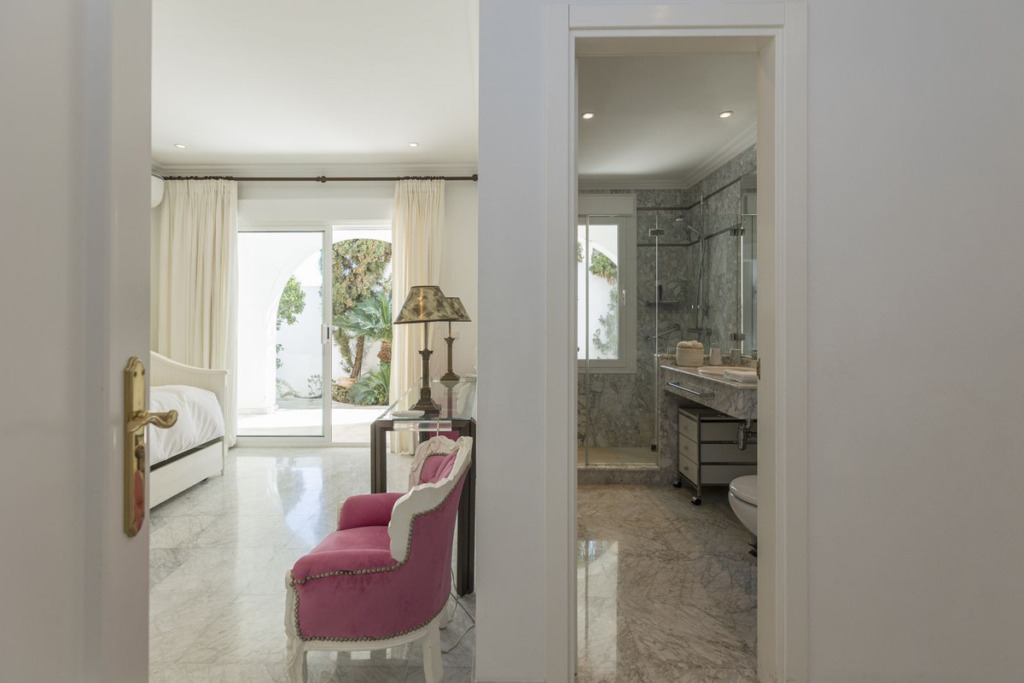 Detached Villa — Los Monteros