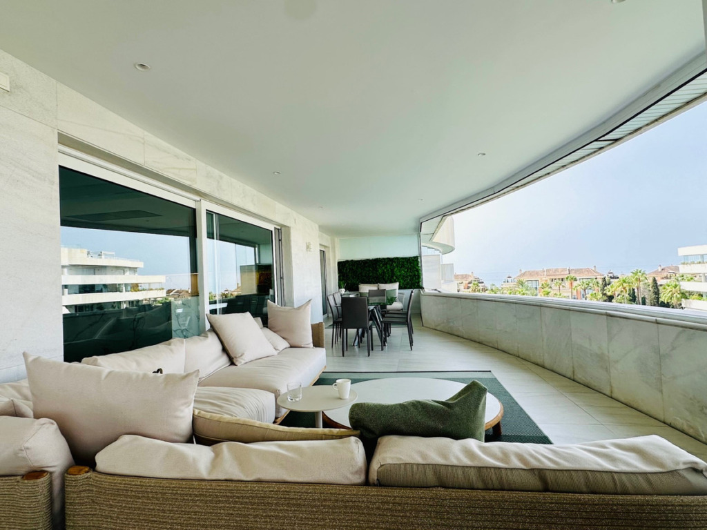 Middle Floor Apartment — Puerto Banús