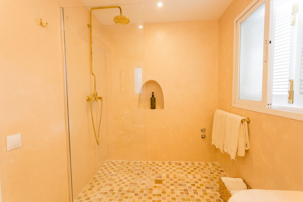 Detached Villa — The Golden Mile