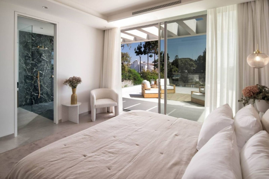 Villa – Chalet — Elviria