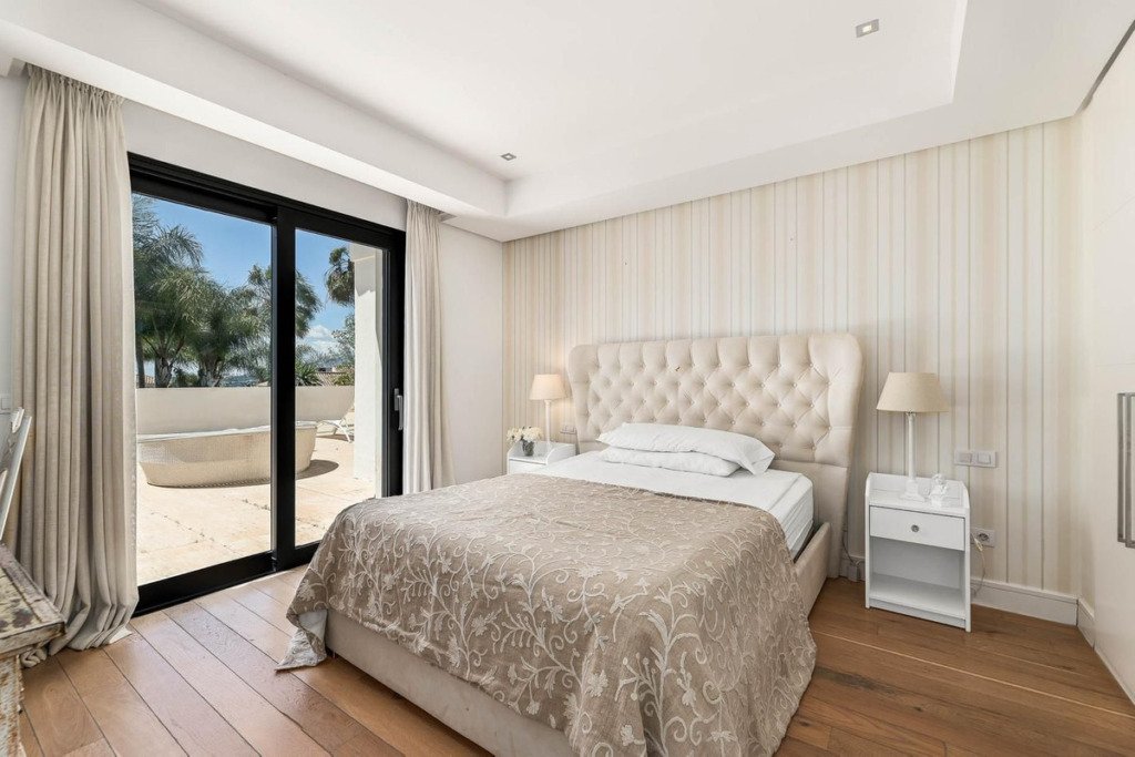 Villa – Chalet — The Golden Mile