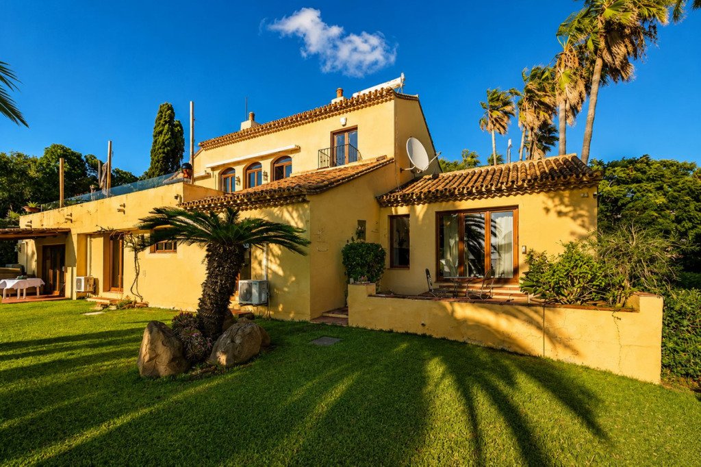 Вилла/Шале — Estepona