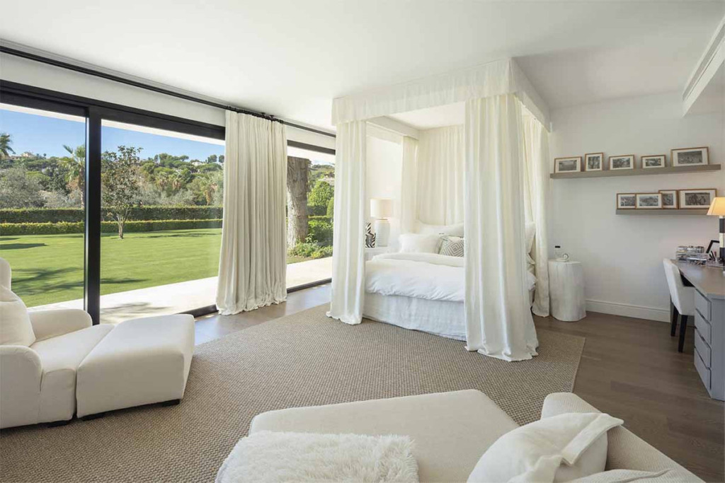 Detached Villa — Nueva Andalucía