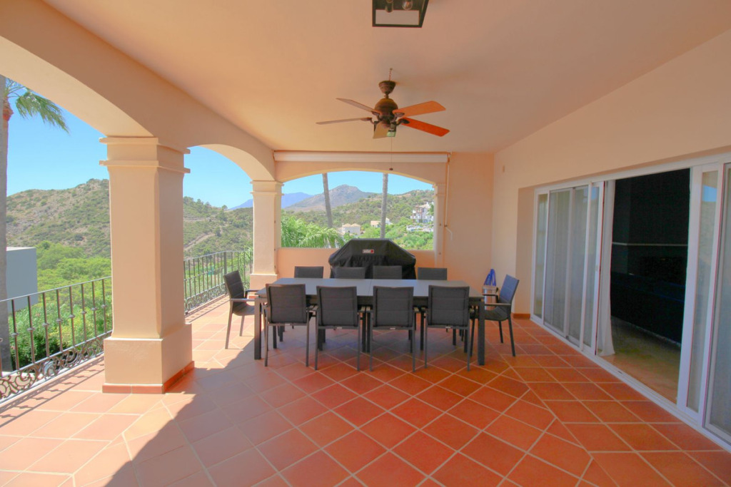 Detached Villa — Los Arqueros