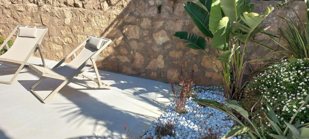 Villa – Chalet — El Chaparral