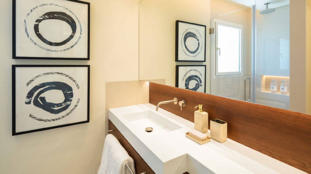 Villa – Chalet — The Golden Mile