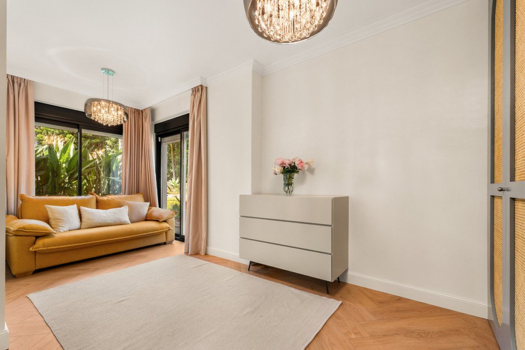 Middle Floor Apartment — The Golden Mile