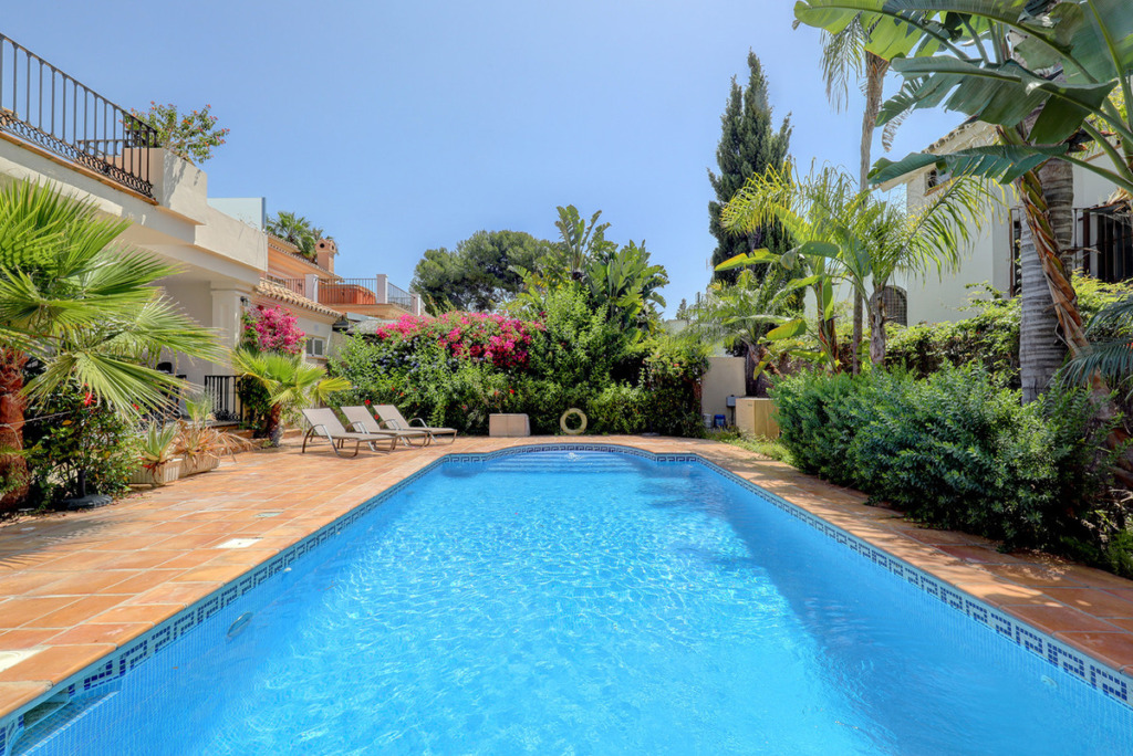 Villa – Chalet — Cabopino