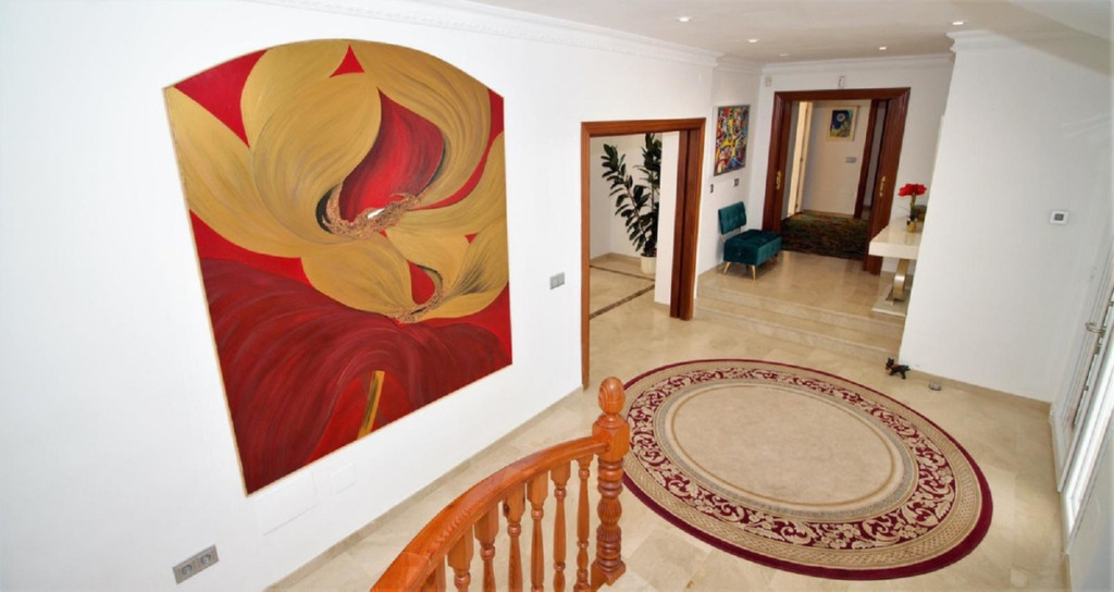 Detached Villa — El Paraiso