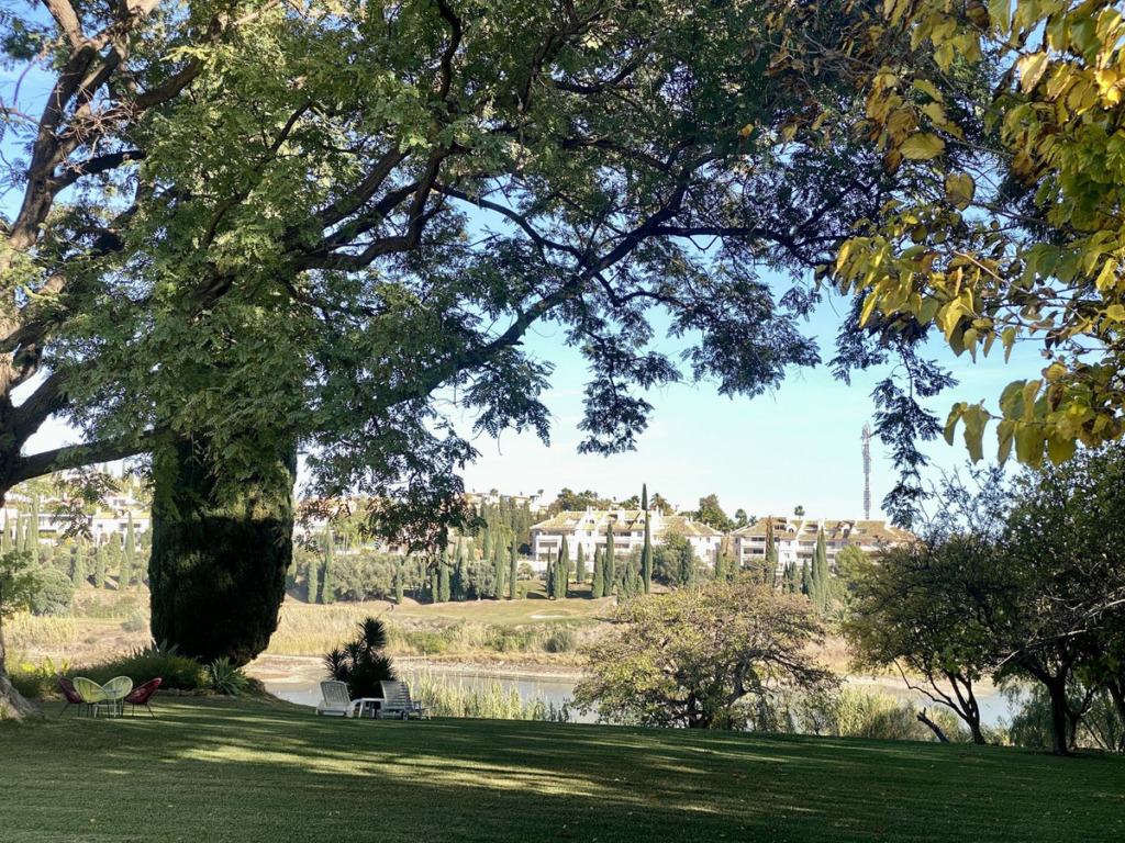 Villa – Chalet — Benahavís