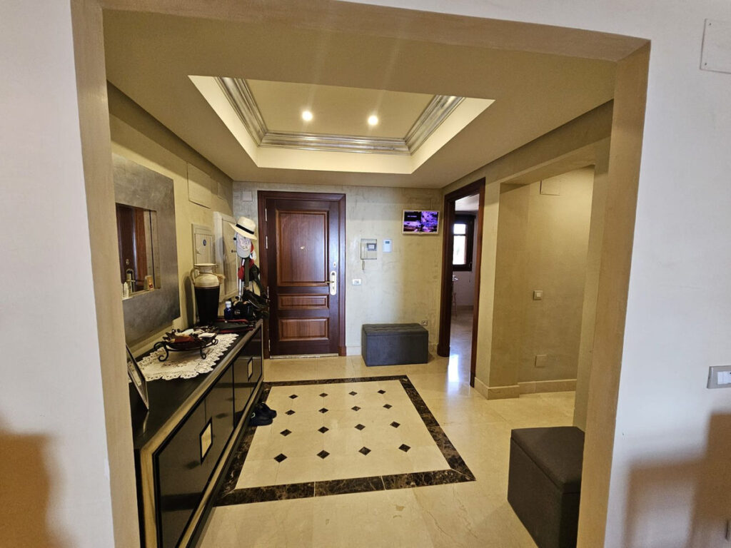Middle Floor Apartment — Estepona