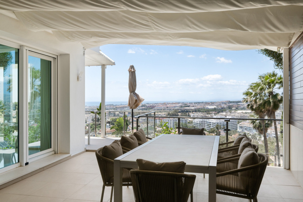 Villa – Chalet — Nueva Andalucía