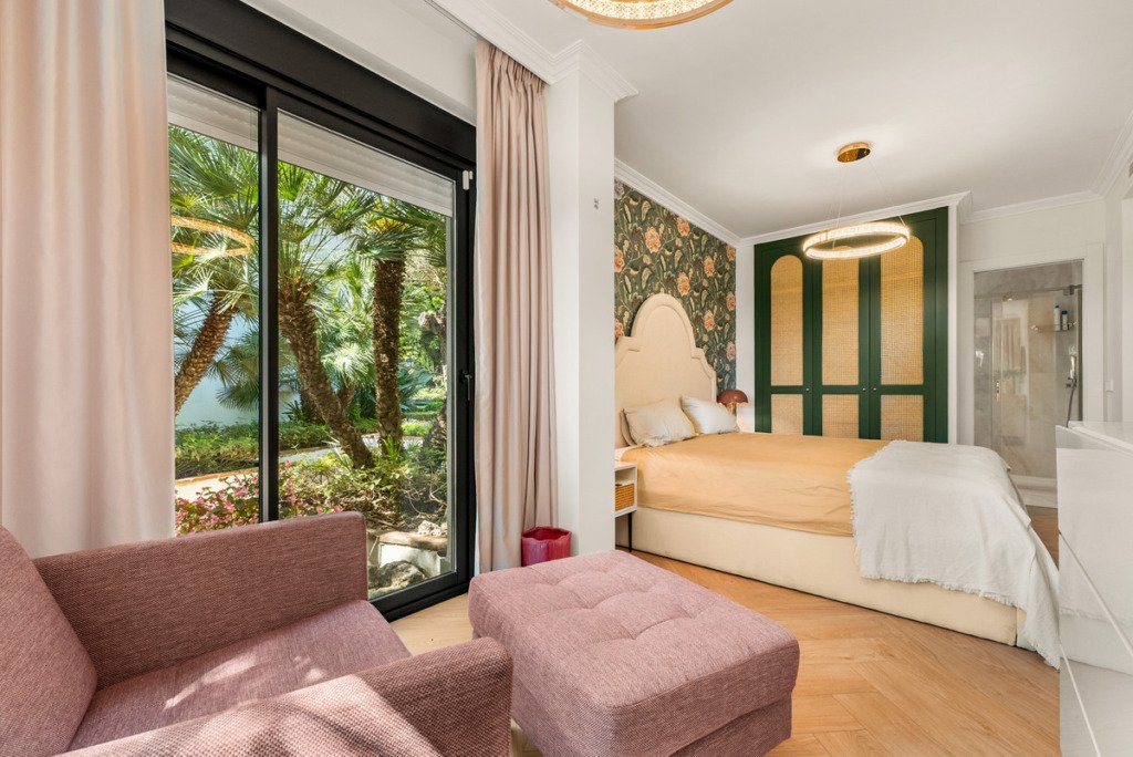 Middle Floor Apartment — The Golden Mile
