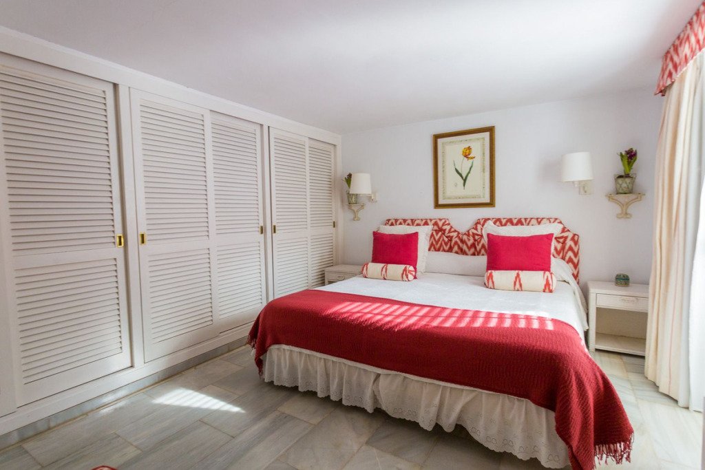 Villa – Chalet — The Golden Mile