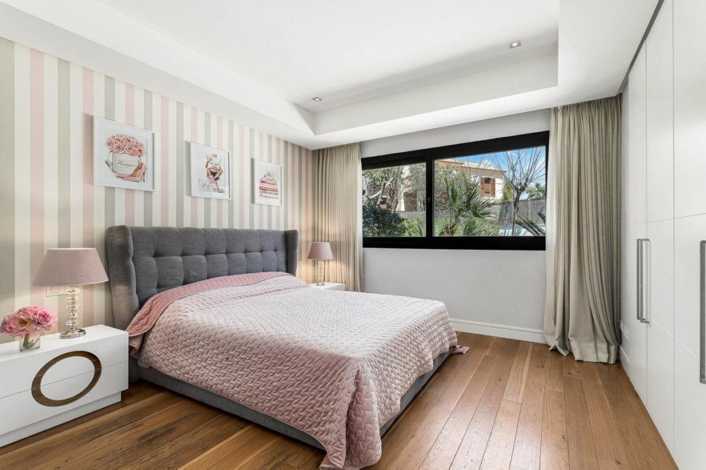 Villa – Chalet — The Golden Mile