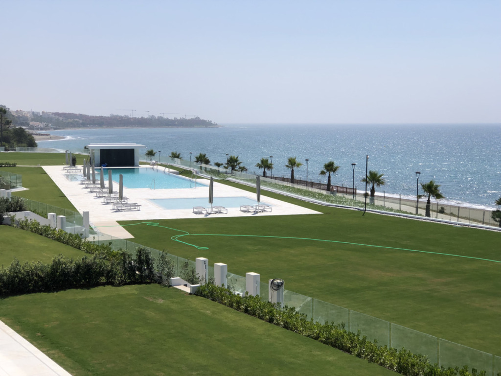 Middle Floor Apartment — Estepona