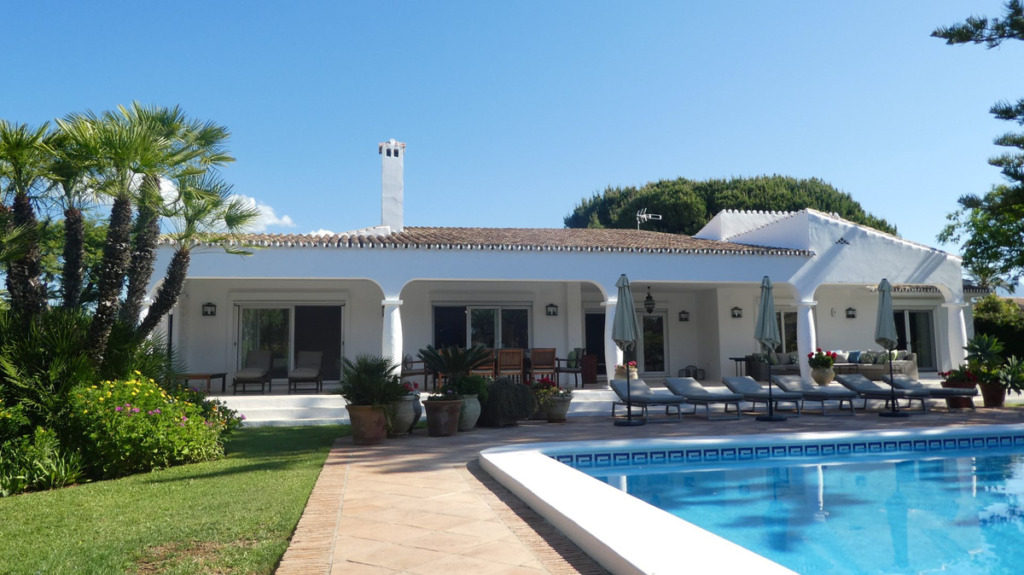 Detached Villa — Estepona