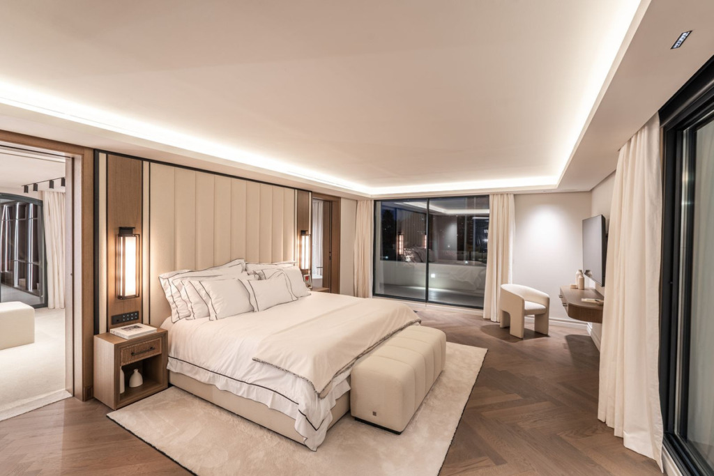Detached Villa — Las Brisas