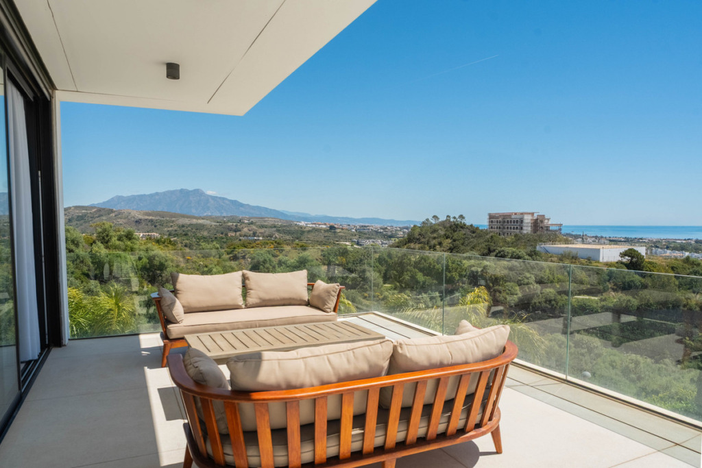 Detached Villa — Estepona