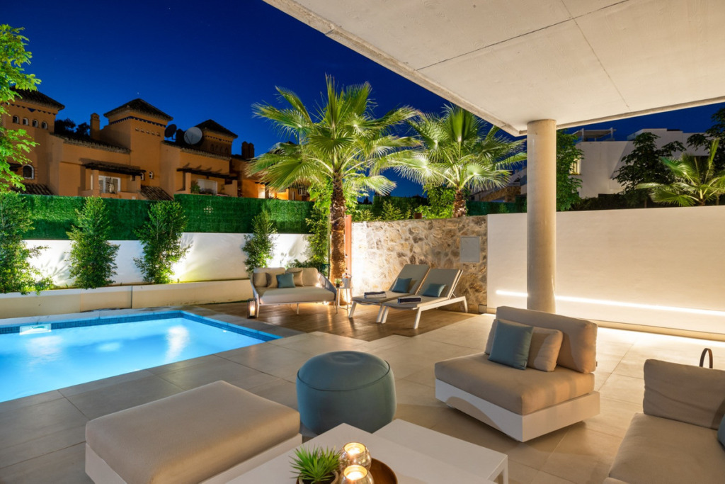 Detached Villa — The Golden Mile