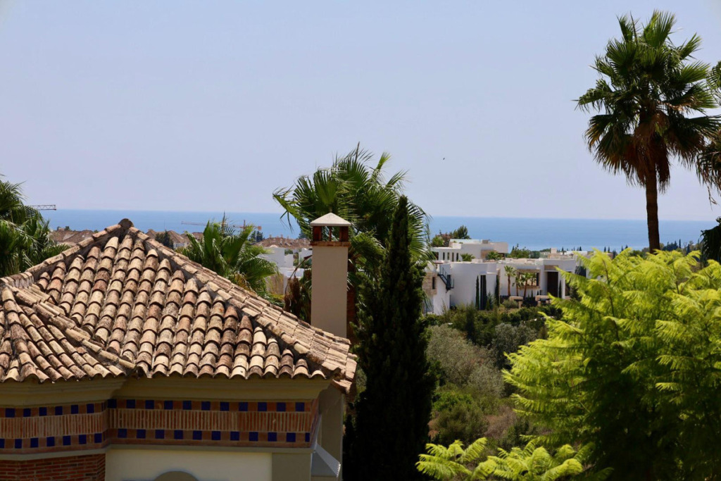 Detached Villa — The Golden Mile