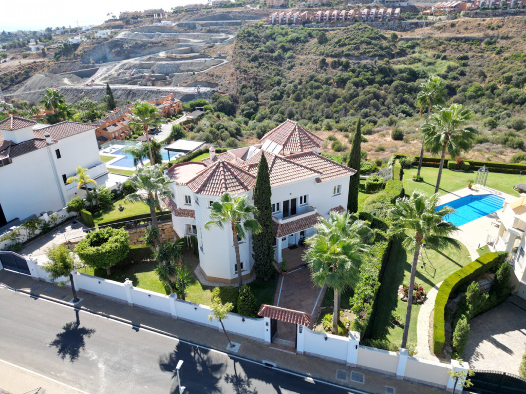 Detached Villa — Benahavís