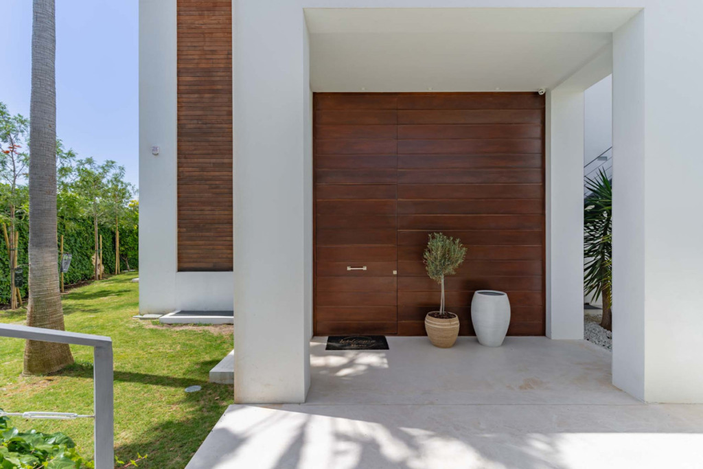 Detached Villa — Nueva Andalucía