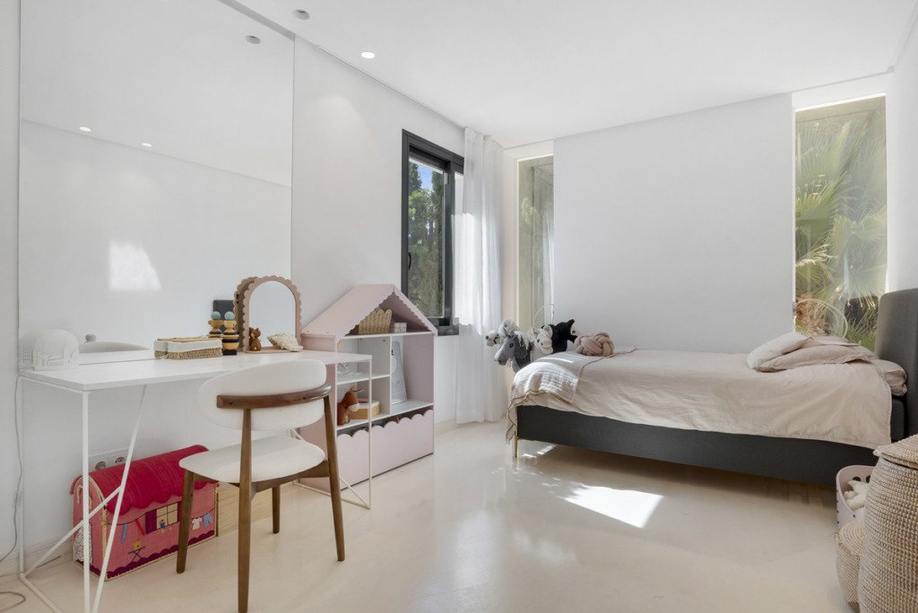 Villa – Chalet — Nueva Andalucía
