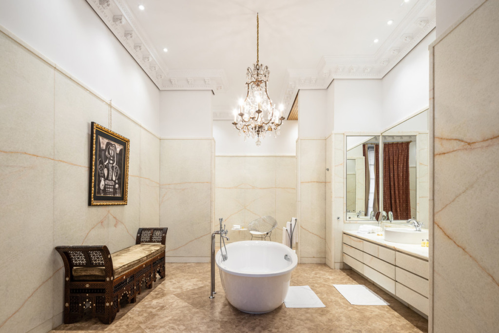 Detached Villa — The Golden Mile
